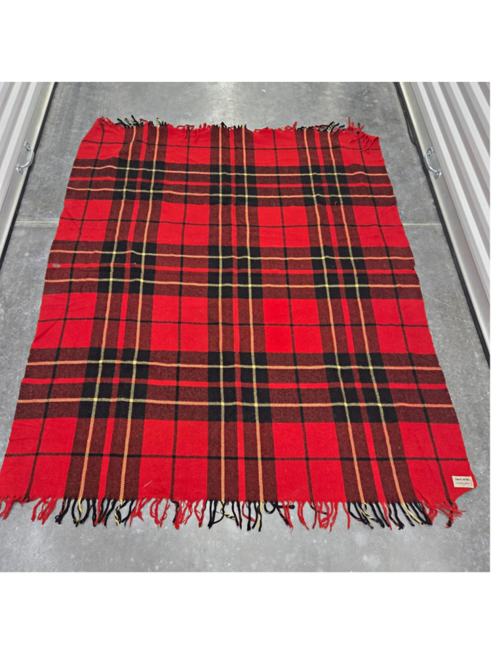 VTG Troy Robe Wool Blanket Red Black Tartan Plaid Fringe Camp Stadium Throw USA